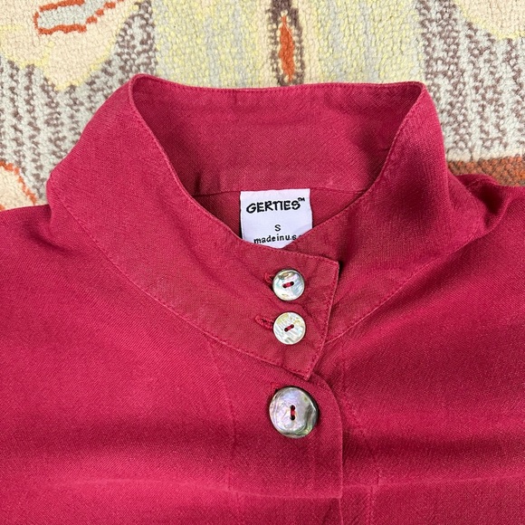Gertie’s blouse size S - Picture 2 of 4